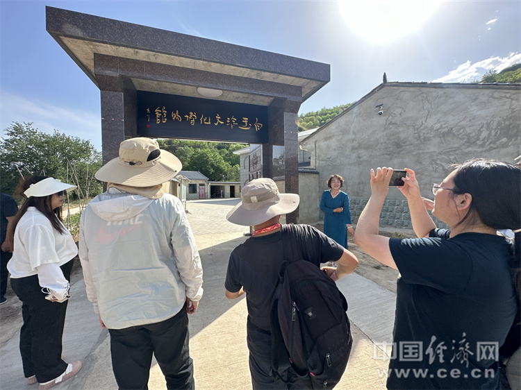 【香约庆阳 包容天下】钟彩银:传承民俗艺术瑰宝 母亲毕生在践行(图1) 【香约庆阳 包容天下】钟彩银:传承民俗艺术瑰宝 母亲毕生在践行(图1)