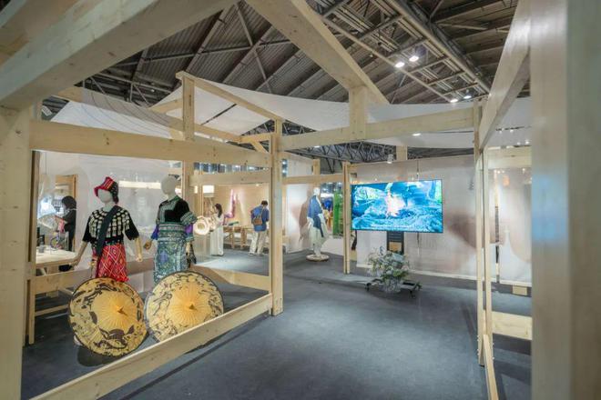 大卫·霍克尼、曹斐大展登陆上海2024设计上海精彩回顾(图4) 大卫·霍克尼、曹斐大展登陆上海2024设计上海精彩回顾(图4)
