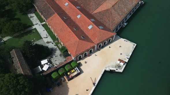 全球期待“容·智慧” ｜马岩松担任2025年威尼斯建筑双年展中国馆策展人